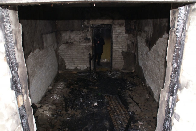 Полицейские спасли 6 жителей горящего дома