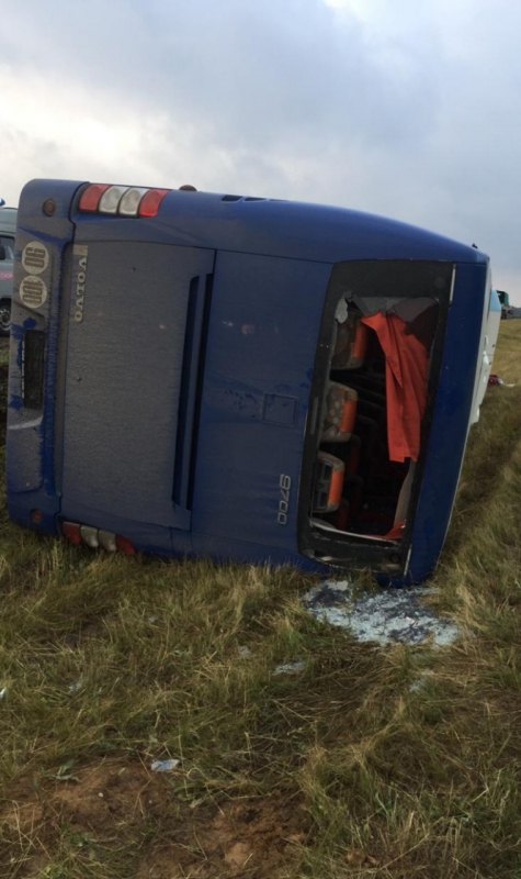 Под Красноармейском перевернулся автобус из Германии. Шестеро в больнице