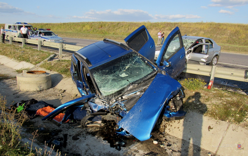 Под Волгоградом саратовец выжил в ДТП с тремя погибшими. Видео