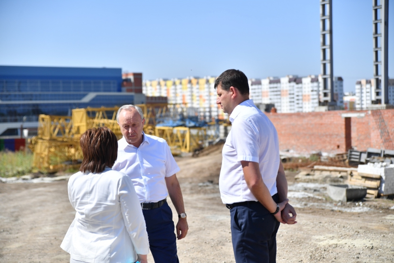 Радаев потребовал сдать Дворец водных видов спорта в 2020 году