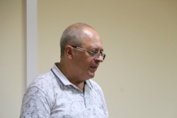 Обвиняемого в коррупции Лобанова в суде поддержала подавшая на развод жена