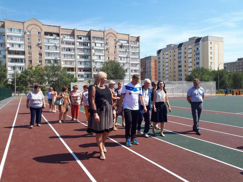 В Комсомольском поселке открыли новый спорткомплекс у школы