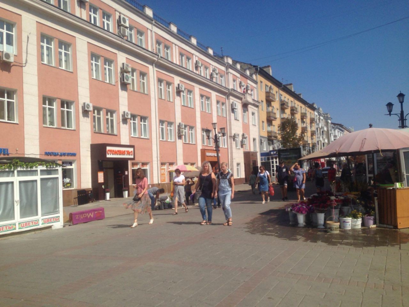 Проспект Кирова в пеньках, один квартал перекрыт