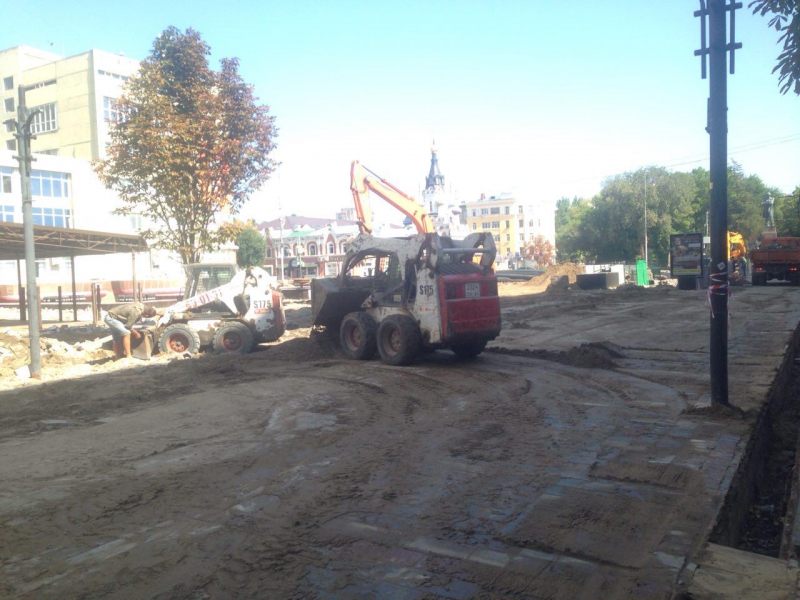 Проспект Кирова в пеньках, один квартал перекрыт