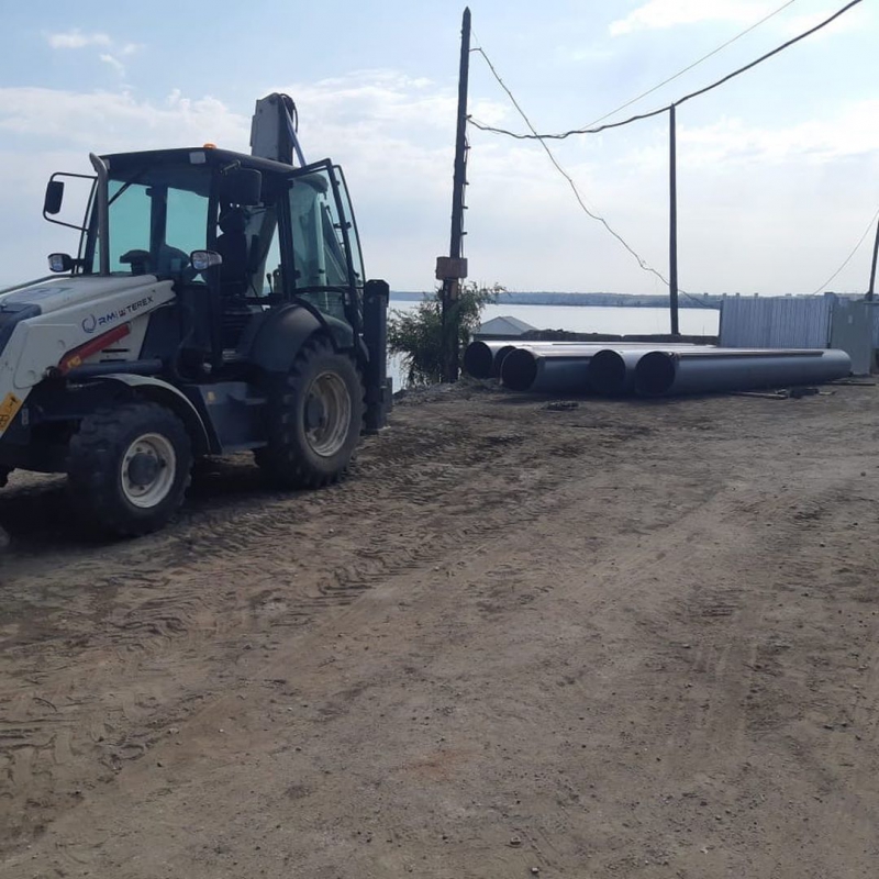 На новой набережной началась подготовка к укреплению берега под пляж