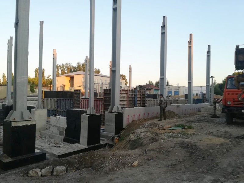 В Романовке до конца года хотят достроить бассейн для будущих чемпионов