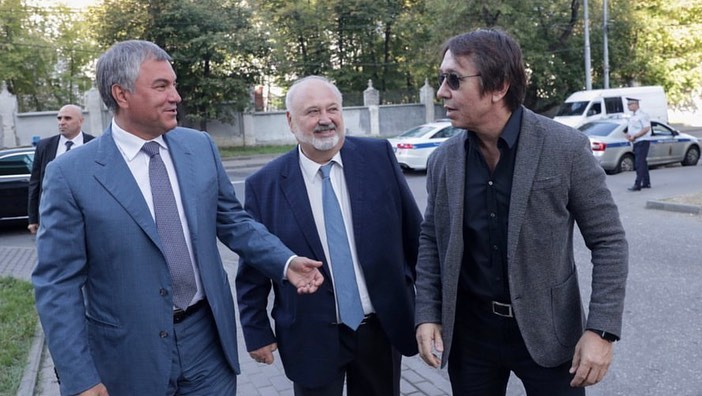 Володин предложил ущемленным студентам-художникам провести выставки в Саратове и Хвалынске