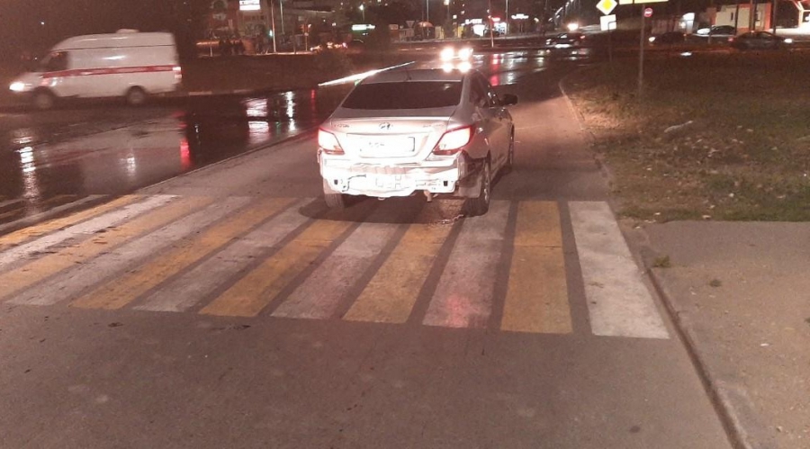 «Хендэ» сбил женщину на пешеходном переходе в Солнечном