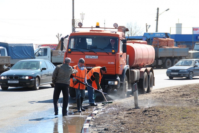 «Городские дороги плюс» показали, как нужно мыть бордюры