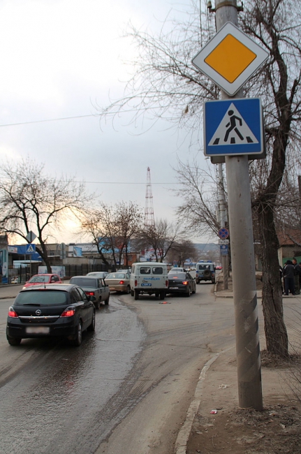 Автомобиль с бойцами «особого назначения» попал в ДТП у Сенного рынка