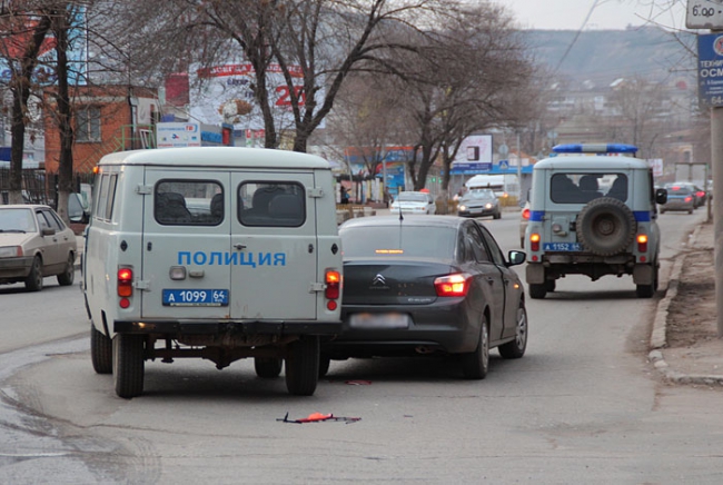 Автомобиль с бойцами «особого назначения» попал в ДТП у Сенного рынка