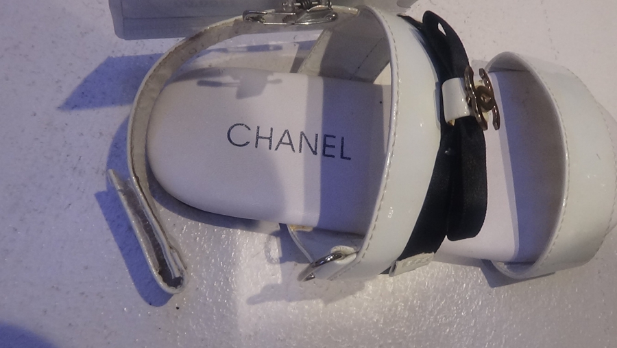 В балаковском ТЦ таможенники изъяли подделки под известные бренды