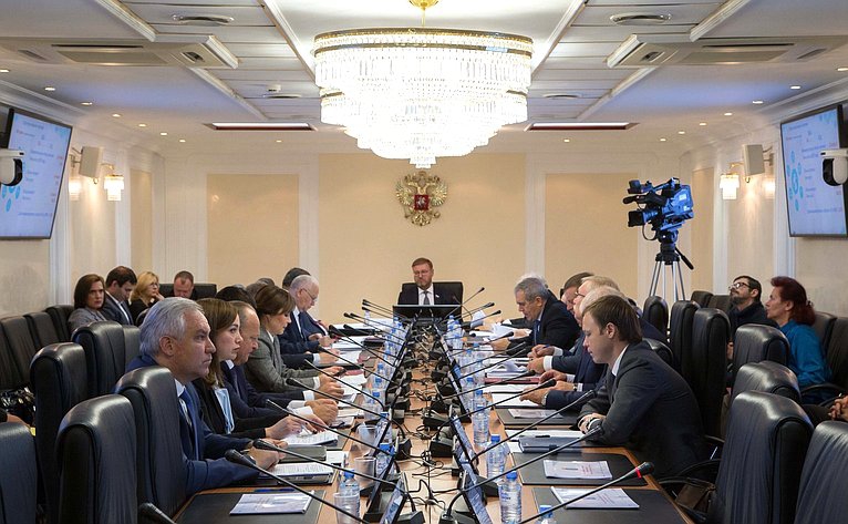 Алексей Антонов в Совете Федерации рассказал о роли саратовской ТПП в развитии международного сотрудничества