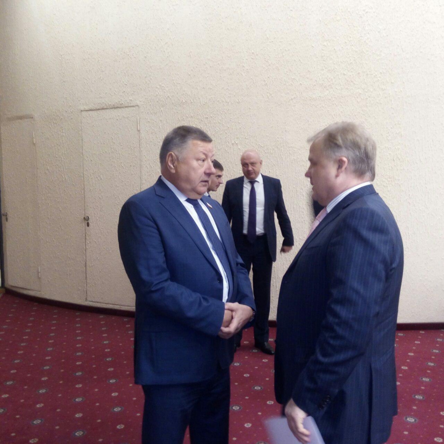 Стрелюхин потребовал обеспечить теплом школы и детские сады до 1 октября