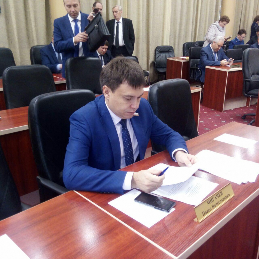 Стрелюхин потребовал обеспечить теплом школы и детские сады до 1 октября