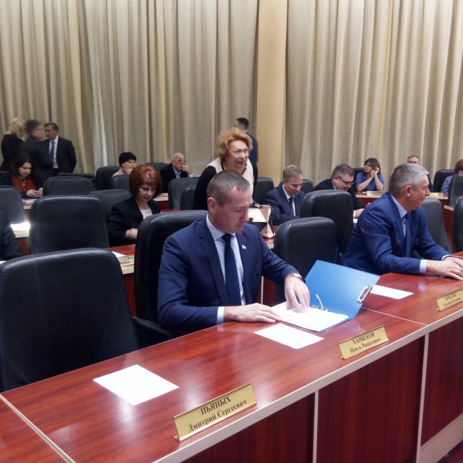 Стрелюхин потребовал обеспечить теплом школы и детские сады до 1 октября