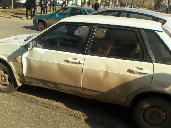 Пешехода сбили насмерть у торгового центра в Балакове