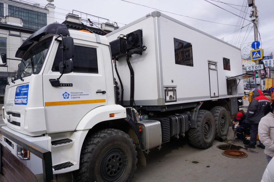 Саратовцев подключают к новому водоводу на проспекте Кирова