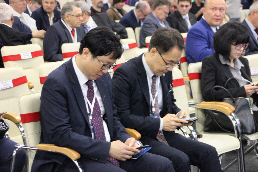 На втором экономическом форуме рассказали о трассе Шанхай-Гамбург