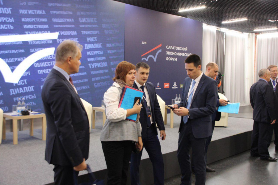 На втором экономическом форуме рассказали о трассе Шанхай-Гамбург