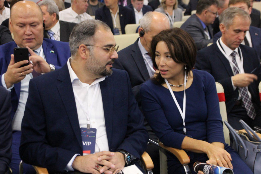 На втором экономическом форуме рассказали о трассе Шанхай-Гамбург