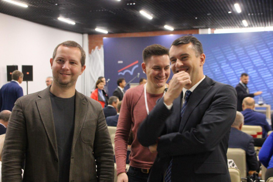 На втором экономическом форуме рассказали о трассе Шанхай-Гамбург