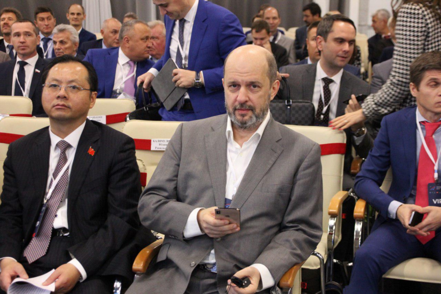 На втором экономическом форуме рассказали о трассе Шанхай-Гамбург