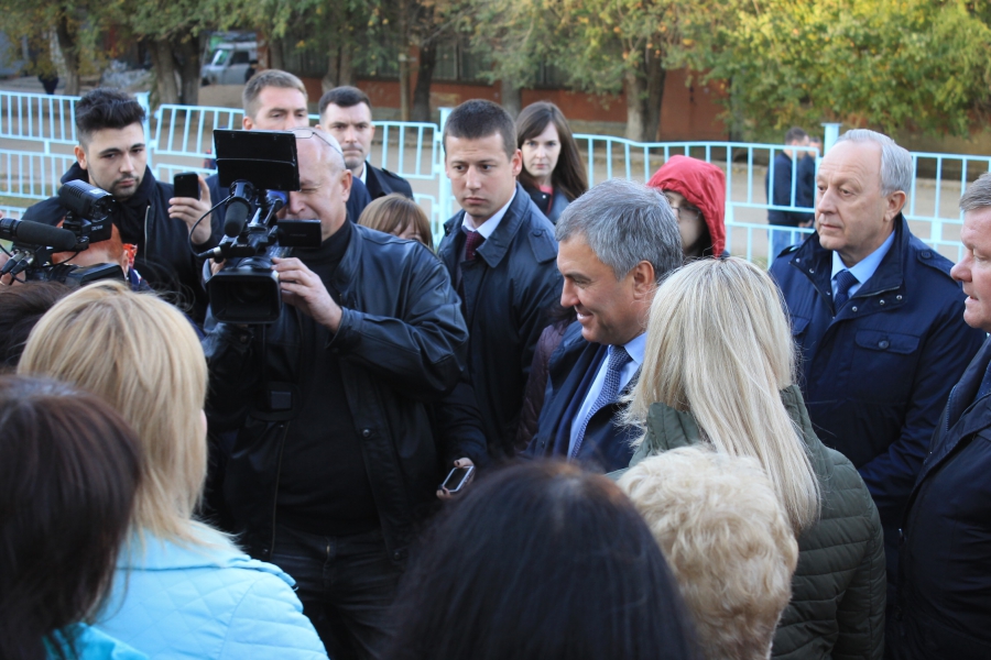 Володин призвал сочетать в школе №84 красоту и функциональность