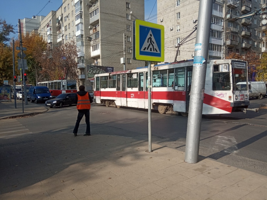 Славянск трамвай. Трамвайное кольцо на авиамоторной. Движение трамваев 3. Трамвай 3 саратов. Маршрут трамвая 3 в барнауле.