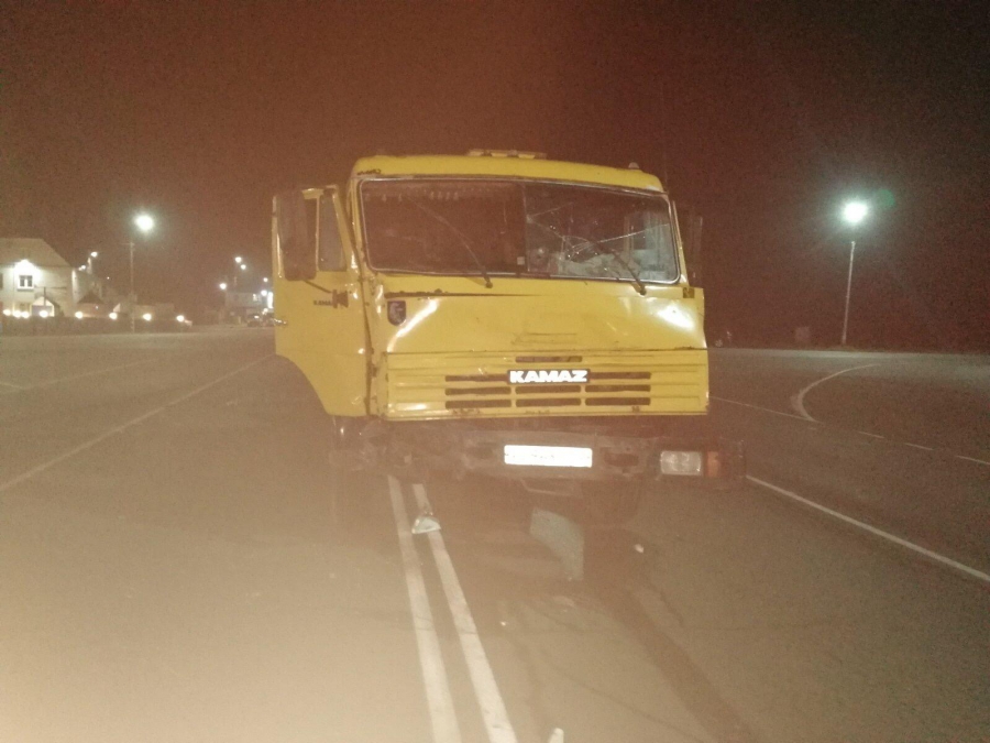 В Петровском районе «КамАЗ» протаранил «ГАЗель». Пострадал мужчина