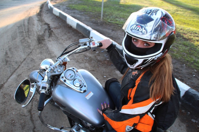 Саратовские автоинспекторы провели профбеседу с мотоциклистами