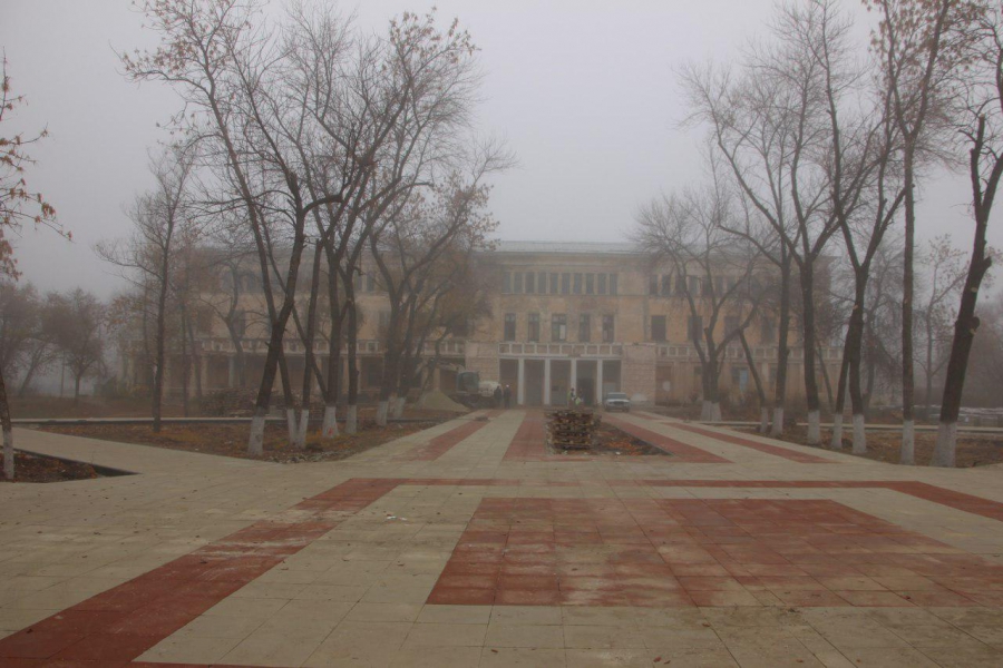 Общественники и эксперты возмущены планами о сносе дома офицеров в Энгельсе. Они убеждены, что дом можно реконструировать