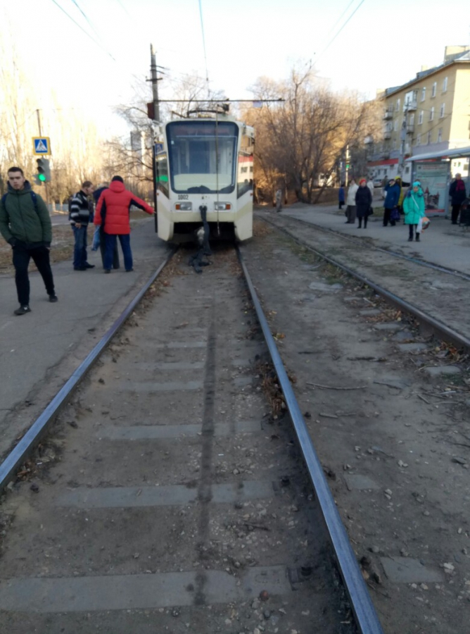 В Ленинском районе у трамвая во время движения оторвался вагон