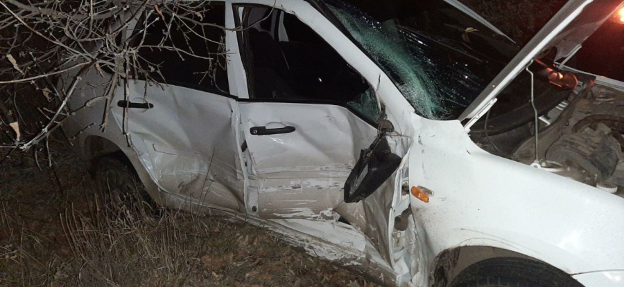 Пенсионер спровоцировал массовую аварию и въехал в машину без водителя