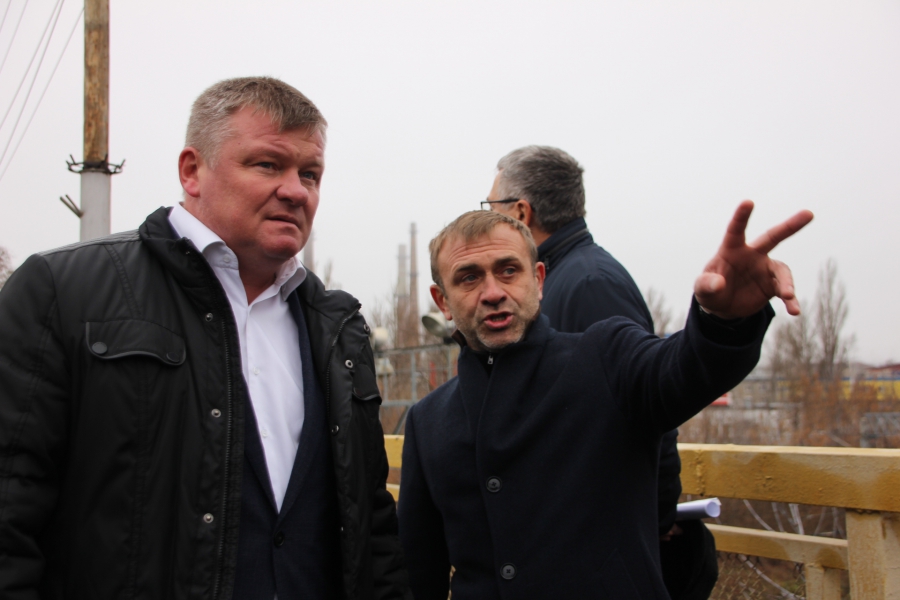 Чиновники осмотрели Трофимовский мост накануне закрытия