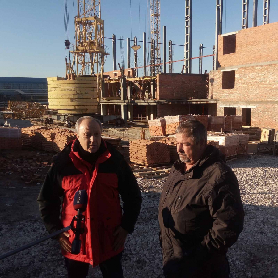 Радаев застройщику Дворца водных видов спорта: «Следующий год – вводной»