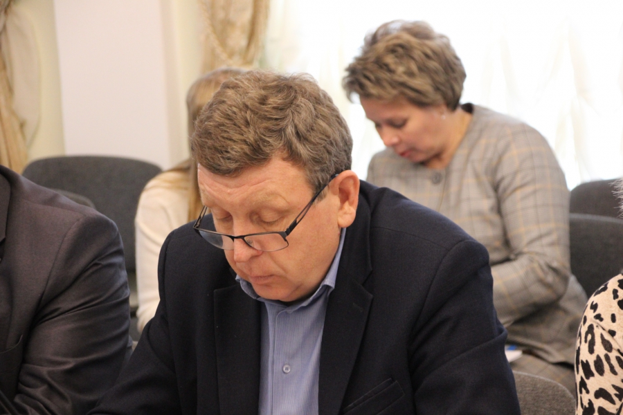 В городской думе обвинили в лукавстве Ларису Ревуцкую