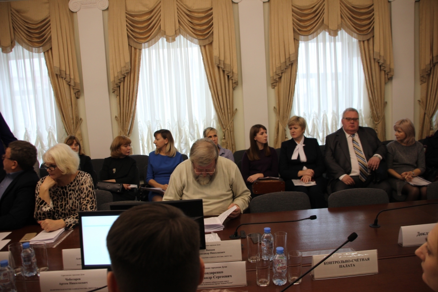 В городской думе обвинили в лукавстве Ларису Ревуцкую