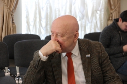 В гордуме решили сэкономить до 300 млн на доплатах к пенсиям депутатам и чиновникам