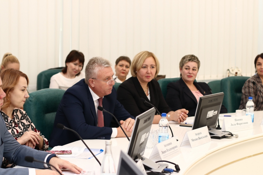 В правительстве Саратовской области состоялась защита выпускных проектов молодых управленцев