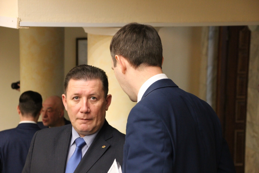 В Саратове не хватает денег на декабрьскую зарплату учителям двух районов