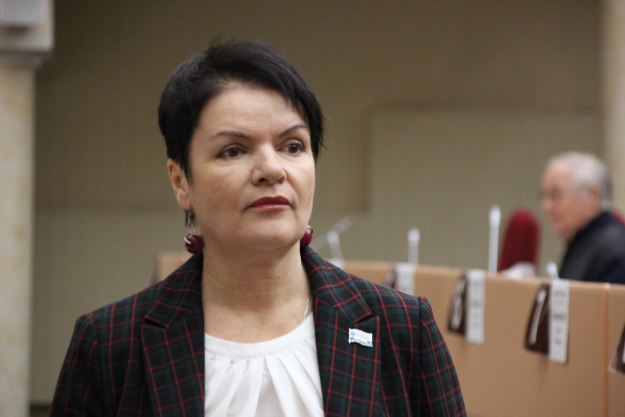 В Саратове не хватает денег на декабрьскую зарплату учителям двух районов