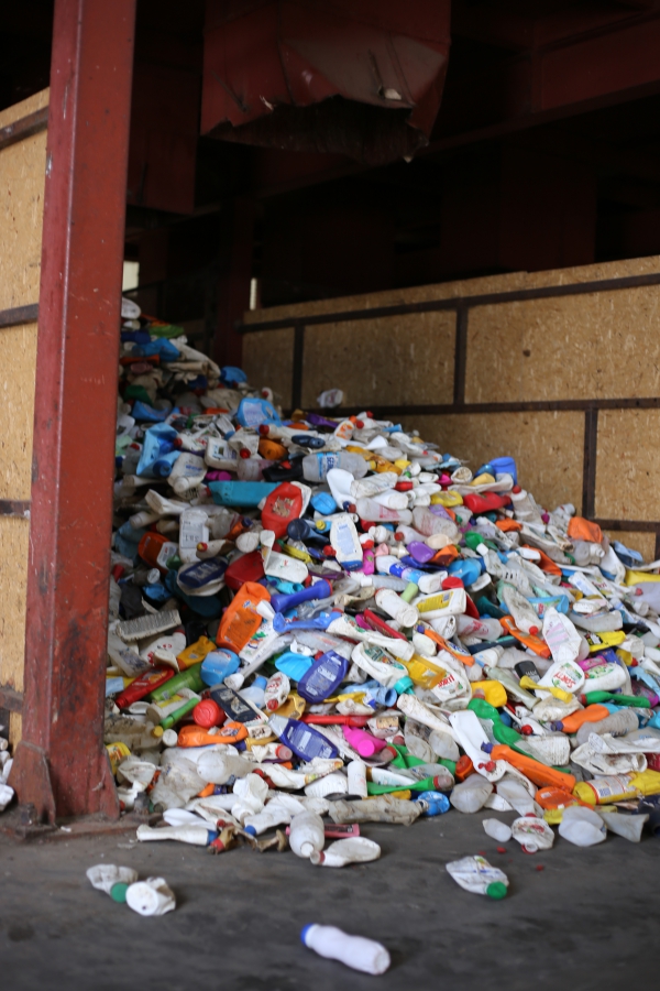 «Управление отходами» увеличило отбор пластика на МПК в Саратовской области