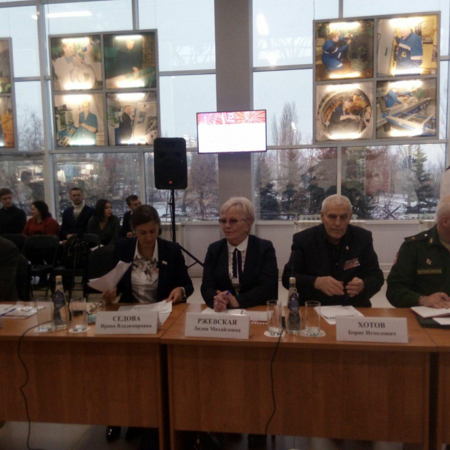 Губернатор потребовал избегать «казенщины» при подготовке ко Дню Победы