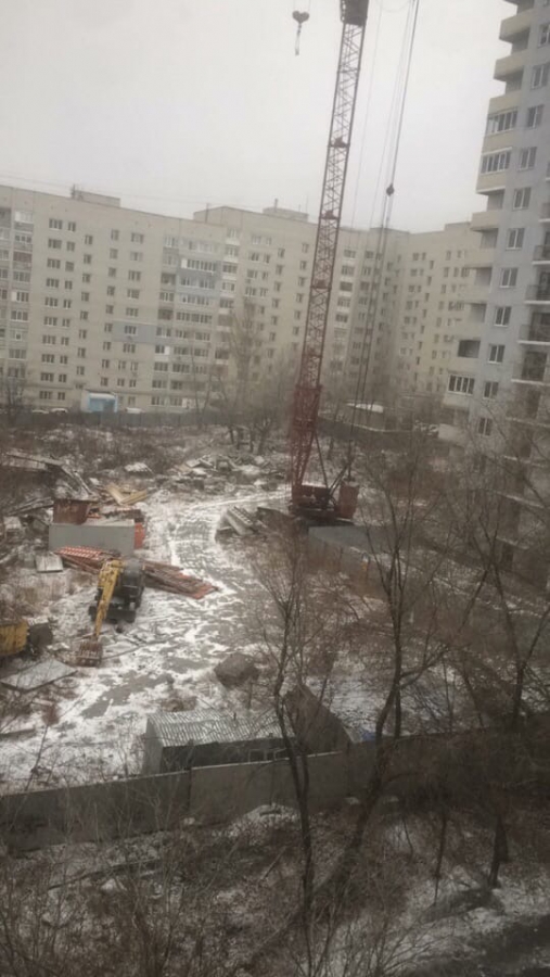 Очевидец: Группа детей проникла на территорию стройки на 2-й Дачной