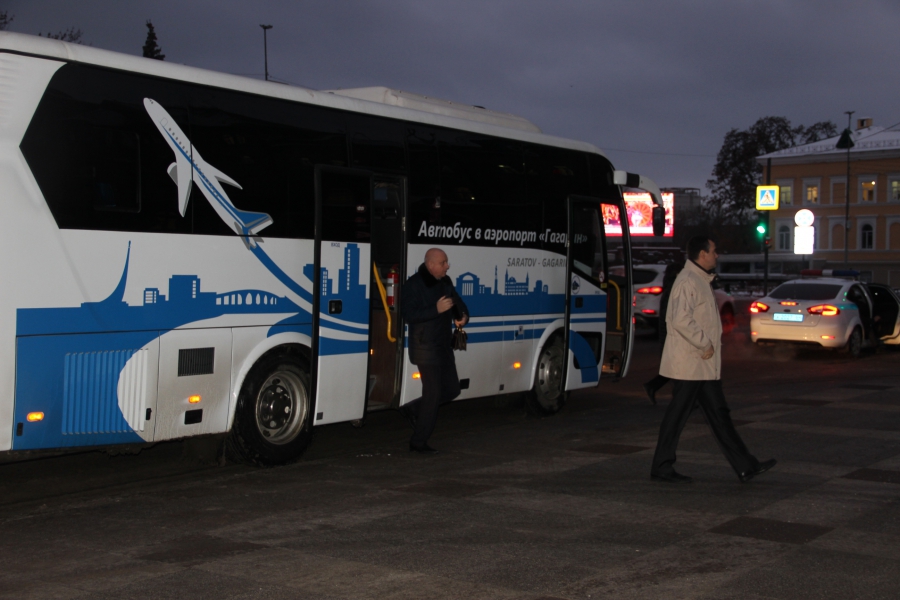 Руководителям заксобраний ПФО устроили экскурсию по проспекту Кирова