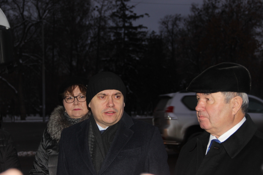 Руководителям заксобраний ПФО устроили экскурсию по проспекту Кирова