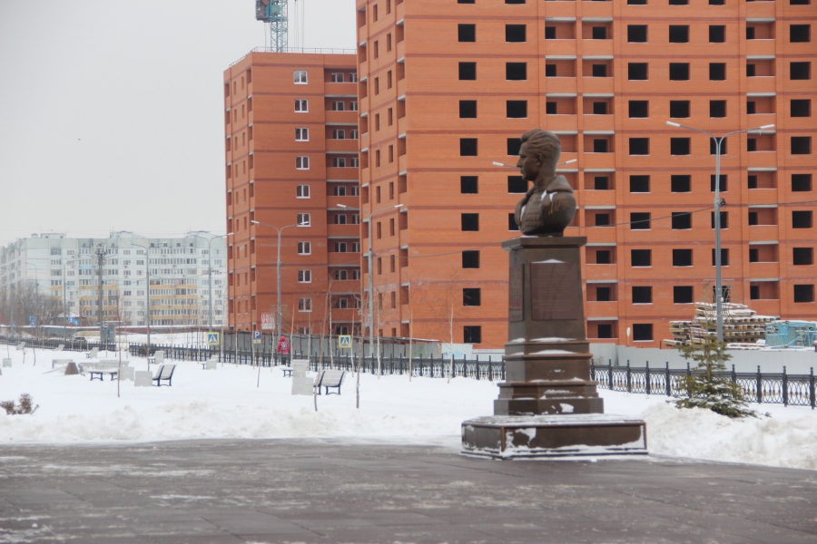 На бульваре Героев Отечества готовы поставить 293 бюста героям