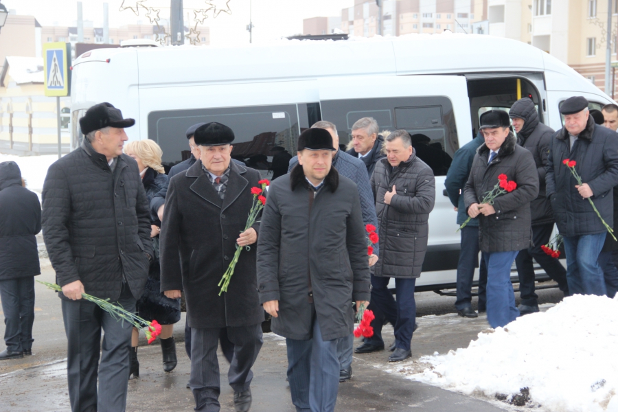 На бульваре Героев Отечества готовы поставить 293 бюста героям