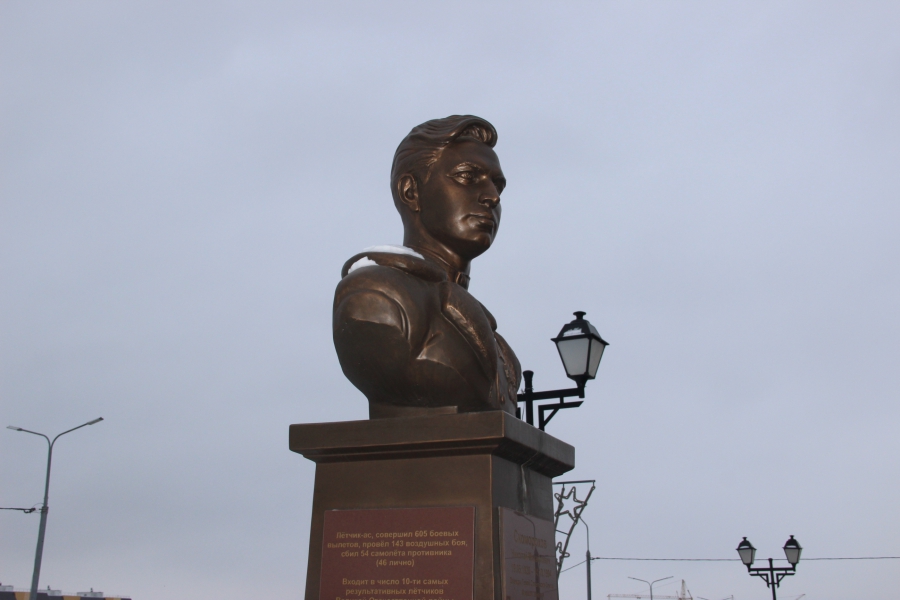 На бульваре Героев Отечества готовы поставить 293 бюста героям